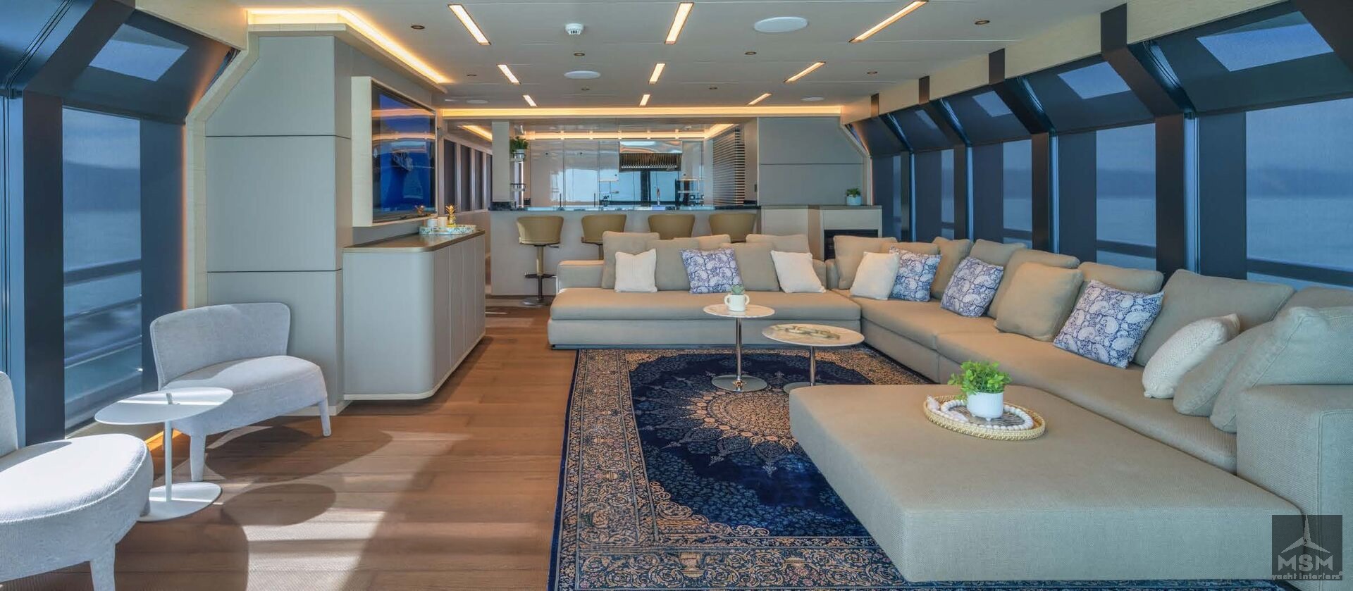 Salon & living Spaces